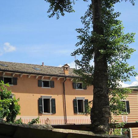 Albergo Al Platano Caprino Veronese Exterior photo