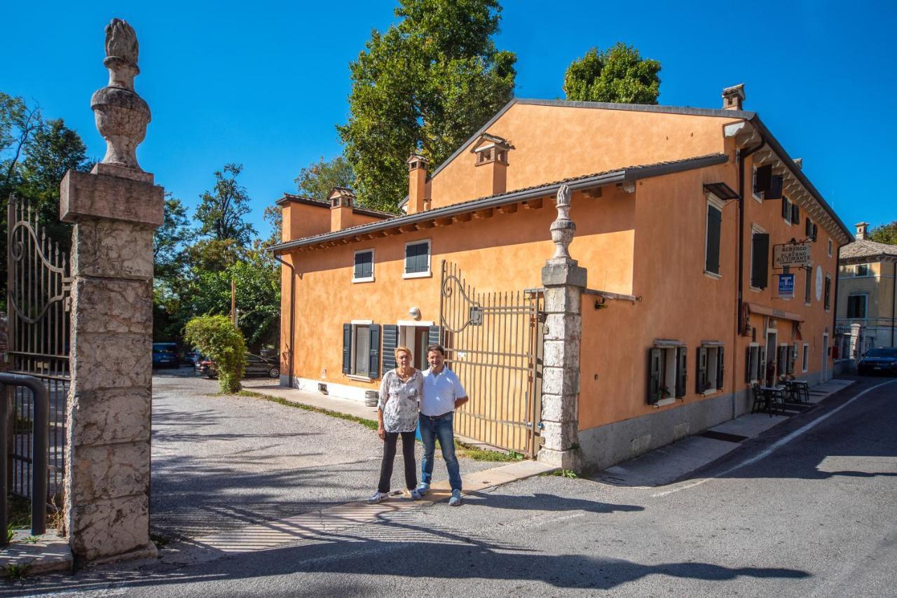 Albergo Al Platano Caprino Veronese Exterior photo